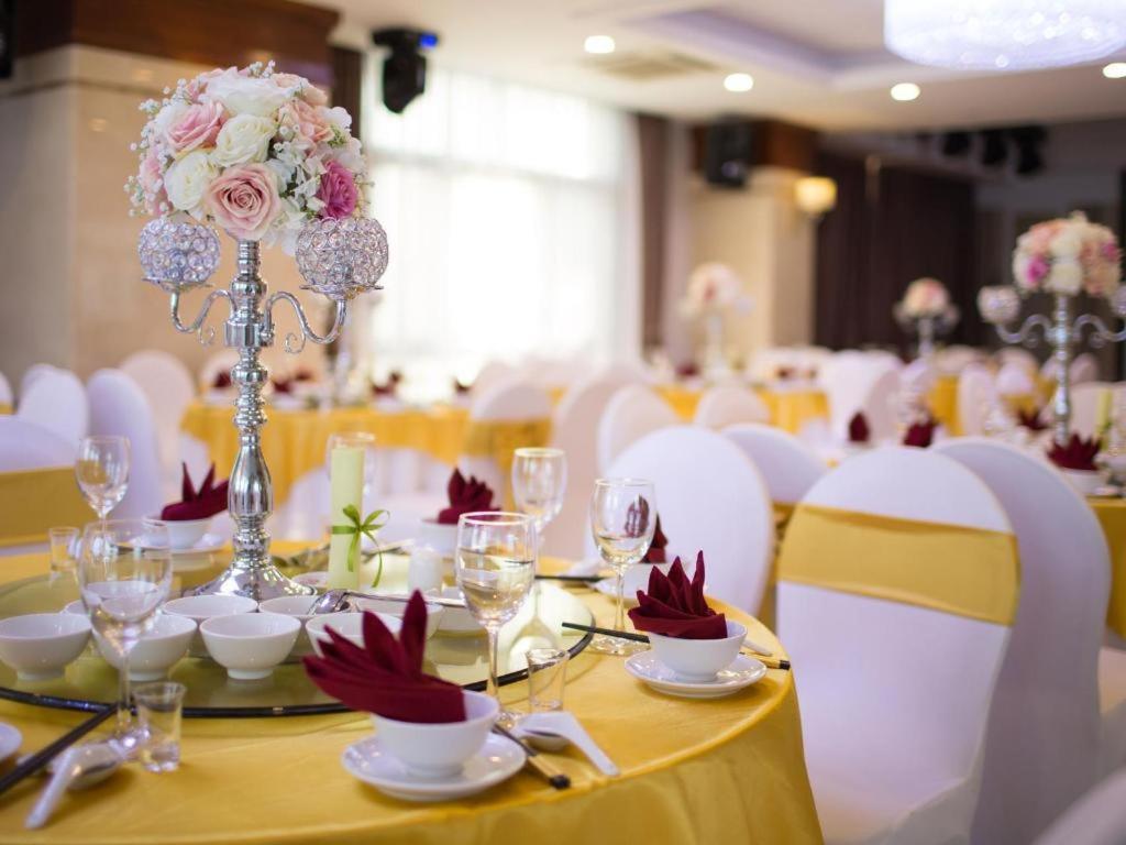Royal Palace Hotel Tuyen Quang Dış mekan fotoğraf