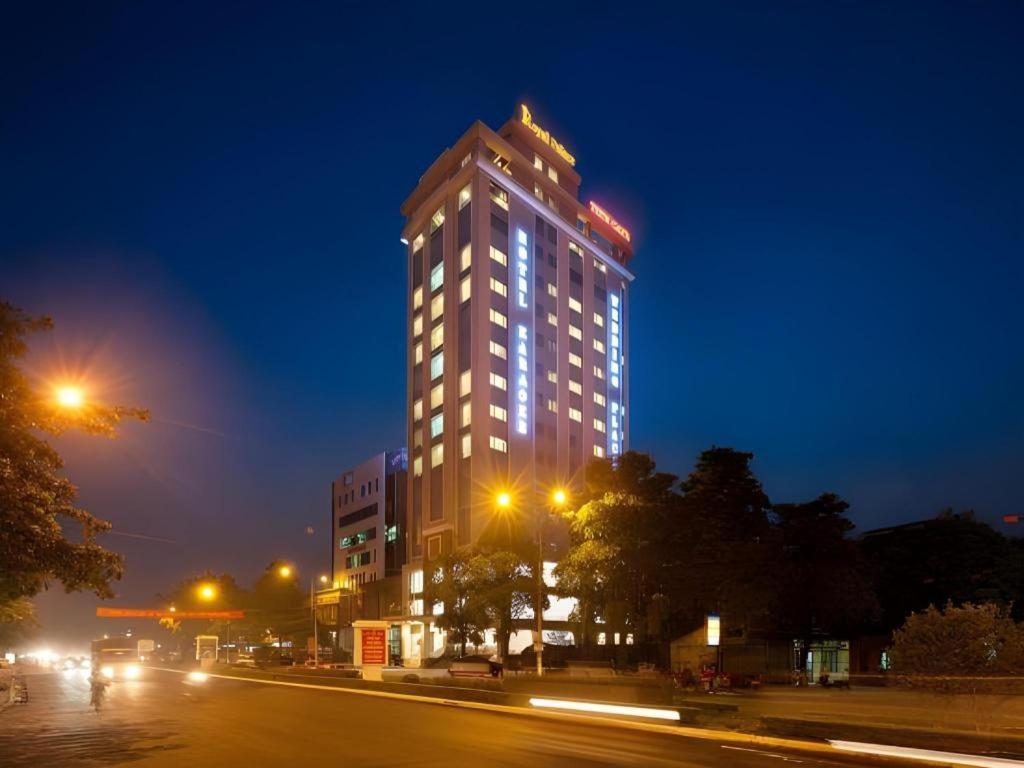 Royal Palace Hotel Tuyen Quang Dış mekan fotoğraf