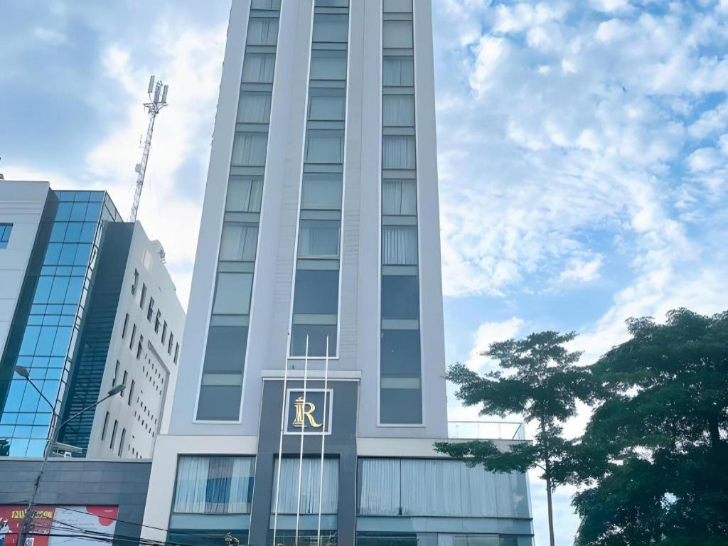 Royal Palace Hotel Tuyen Quang Dış mekan fotoğraf