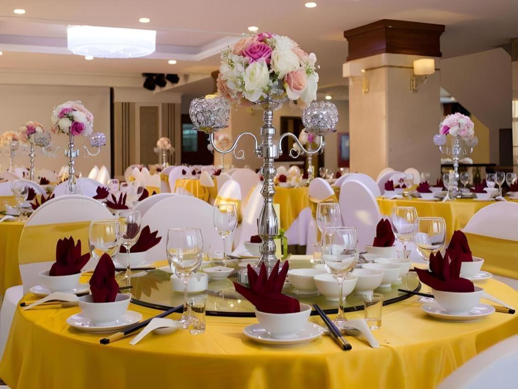 Royal Palace Hotel Tuyen Quang Dış mekan fotoğraf