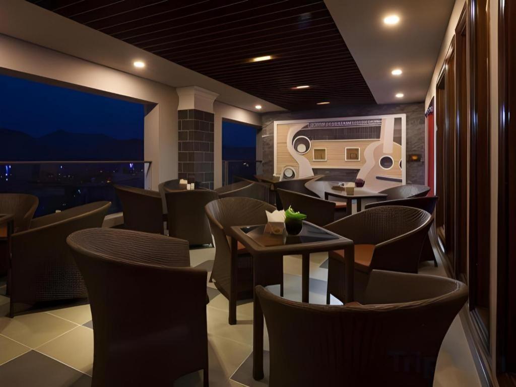 Royal Palace Hotel Tuyen Quang Dış mekan fotoğraf