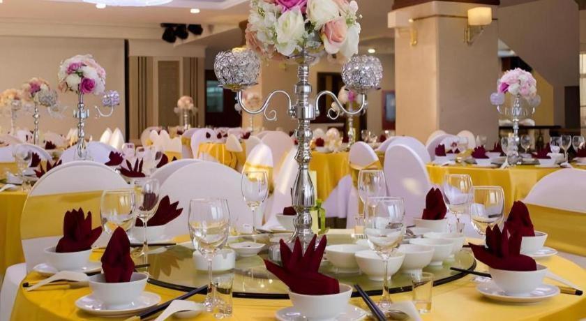 Royal Palace Hotel Tuyen Quang Dış mekan fotoğraf