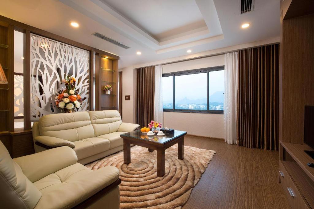 Royal Palace Hotel Tuyen Quang Dış mekan fotoğraf