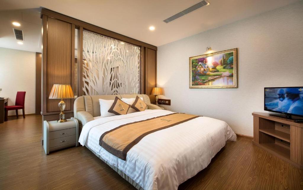 Royal Palace Hotel Tuyen Quang Dış mekan fotoğraf