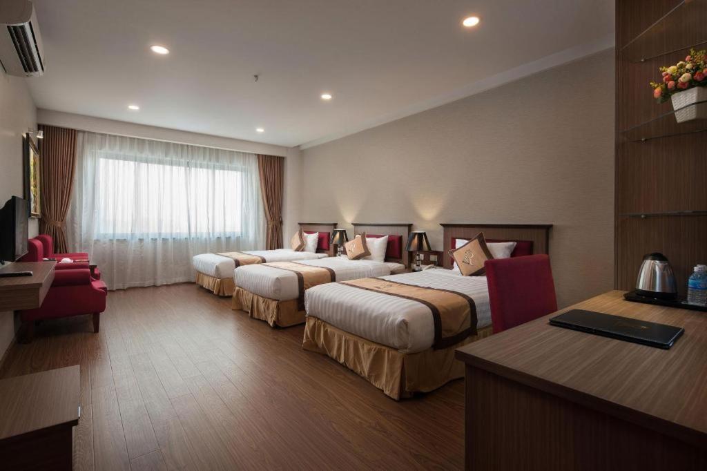 Royal Palace Hotel Tuyen Quang Dış mekan fotoğraf