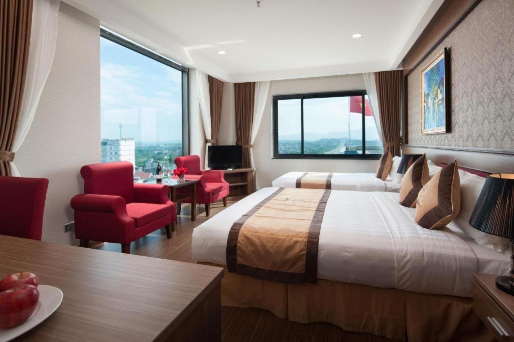 Royal Palace Hotel Tuyen Quang Dış mekan fotoğraf