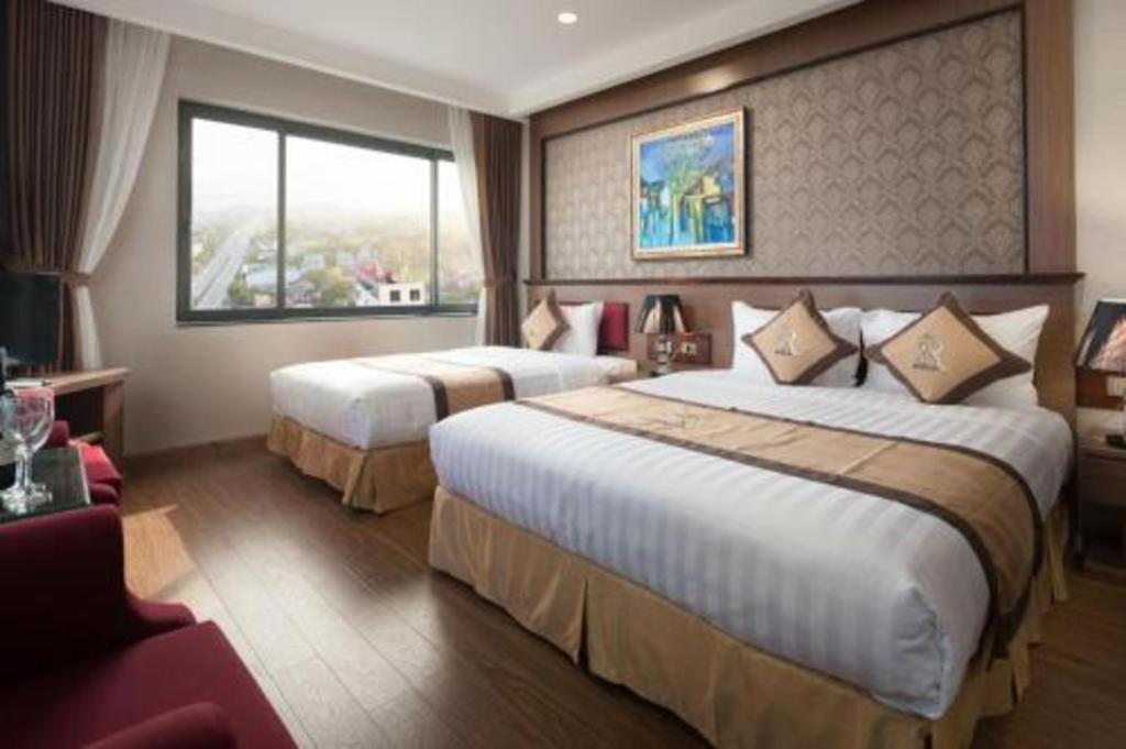 Royal Palace Hotel Tuyen Quang Dış mekan fotoğraf