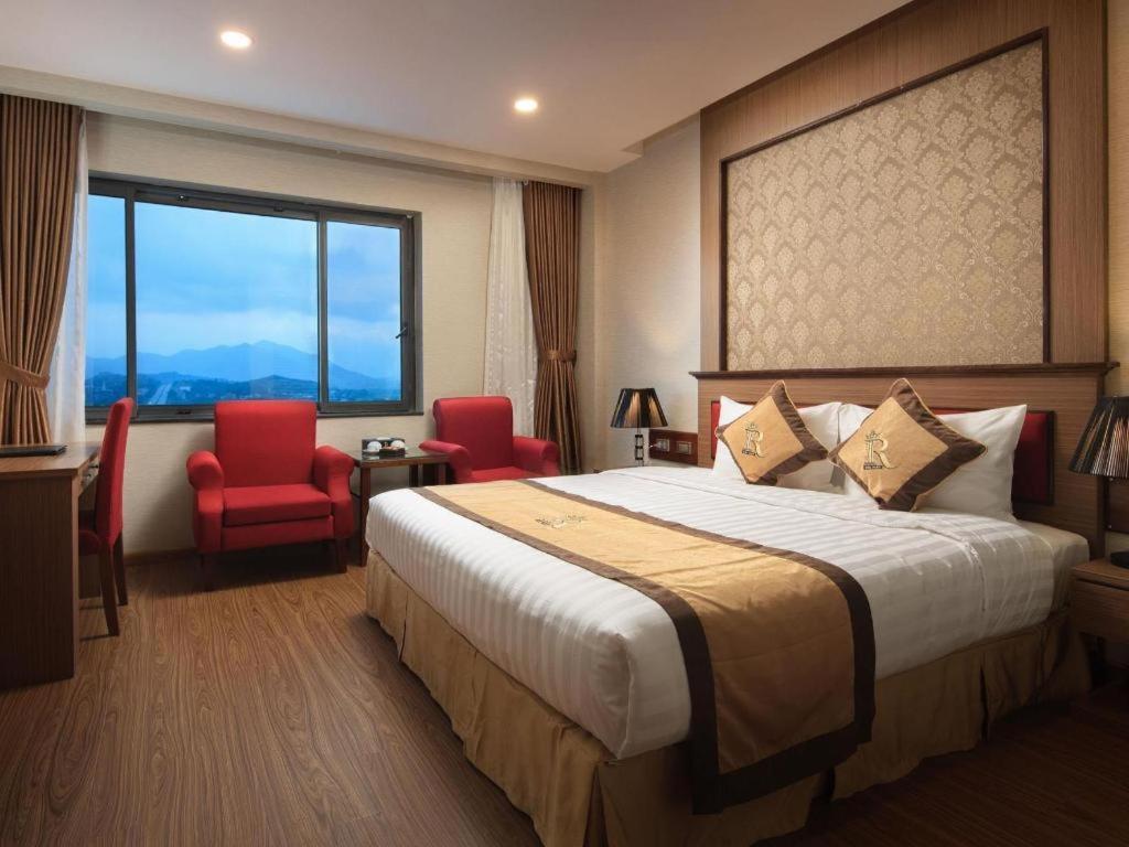 Royal Palace Hotel Tuyen Quang Dış mekan fotoğraf