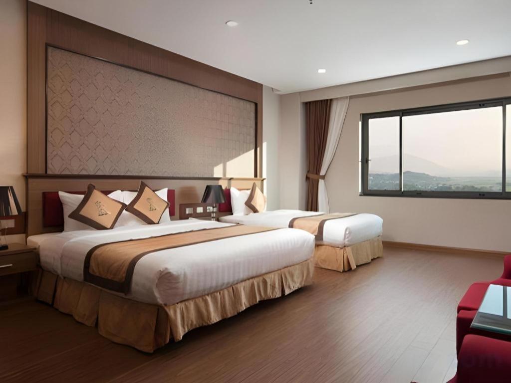 Royal Palace Hotel Tuyen Quang Dış mekan fotoğraf