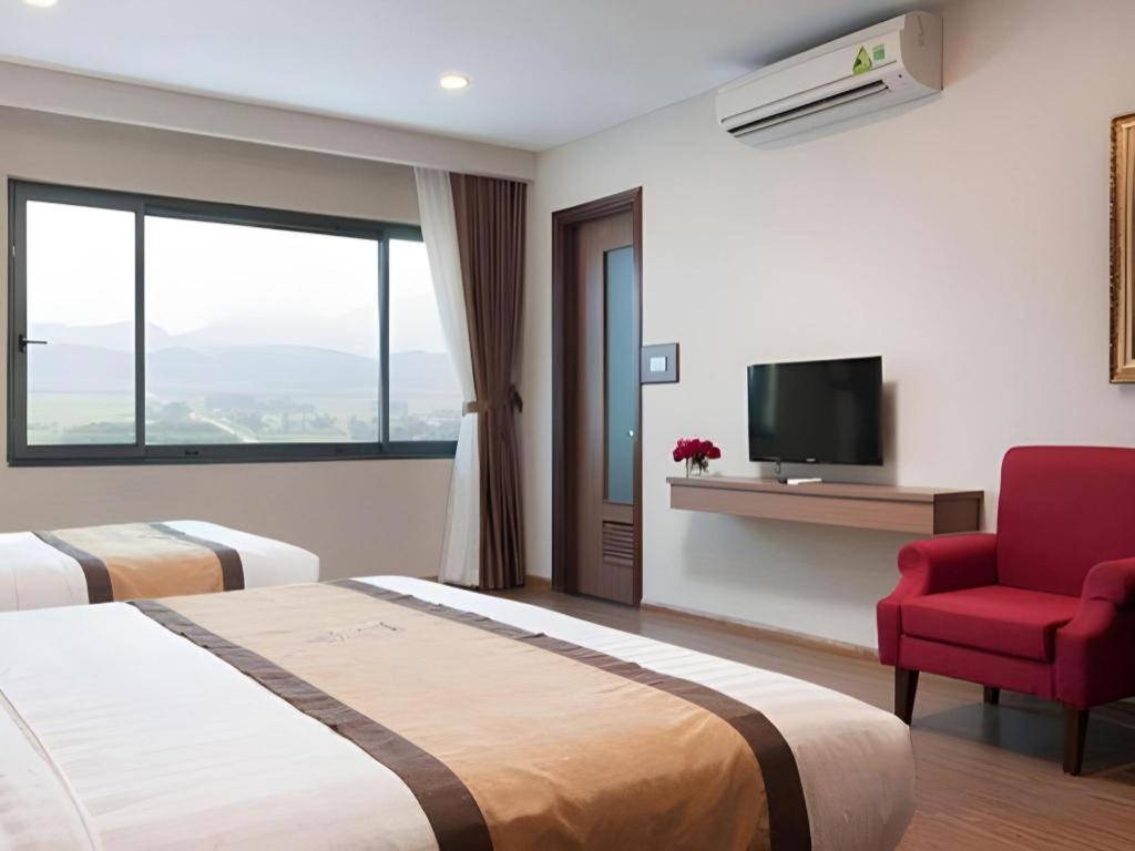 Royal Palace Hotel Tuyen Quang Dış mekan fotoğraf