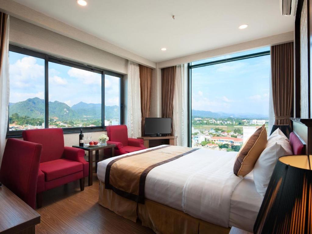 Royal Palace Hotel Tuyen Quang Dış mekan fotoğraf