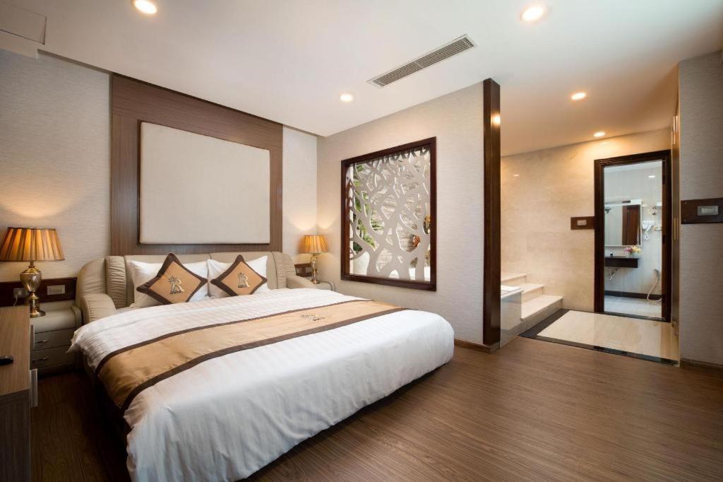 Royal Palace Hotel Tuyen Quang Dış mekan fotoğraf