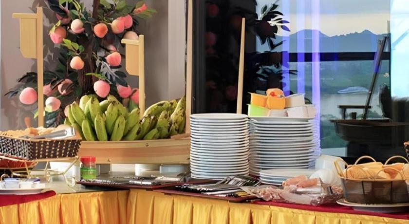 Royal Palace Hotel Tuyen Quang Dış mekan fotoğraf