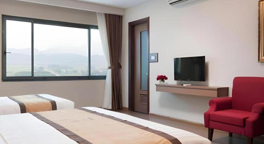 Royal Palace Hotel Tuyen Quang Dış mekan fotoğraf