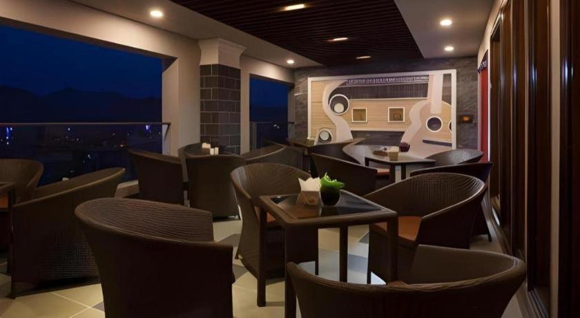Royal Palace Hotel Tuyen Quang Dış mekan fotoğraf