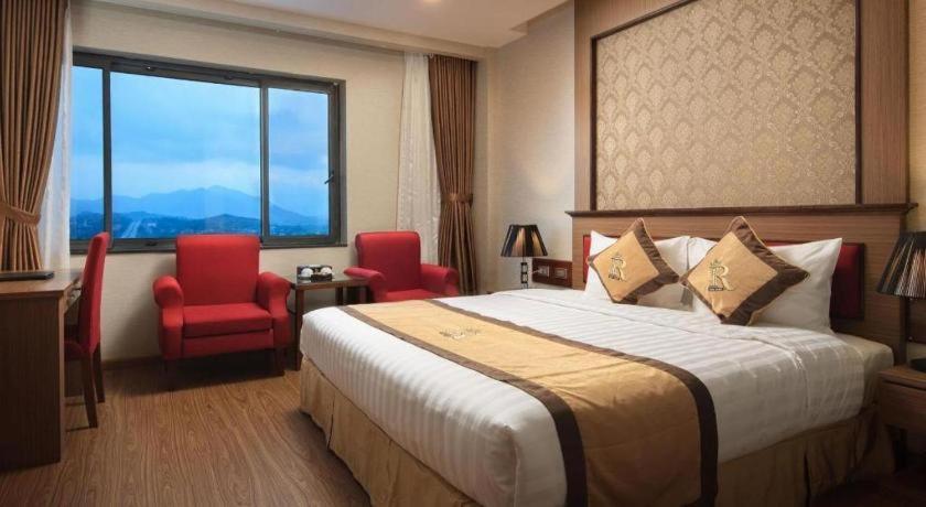 Royal Palace Hotel Tuyen Quang Dış mekan fotoğraf